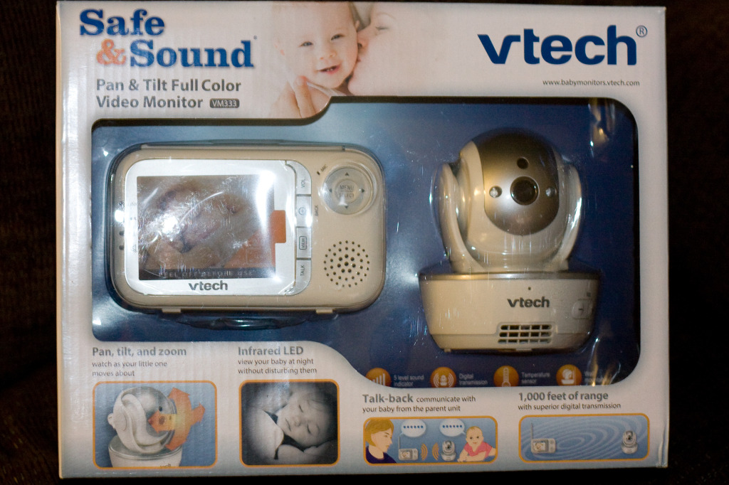 Looking for a video monitor? Here's my review of the V-Tech Video Monitor. | candleinthenight.com