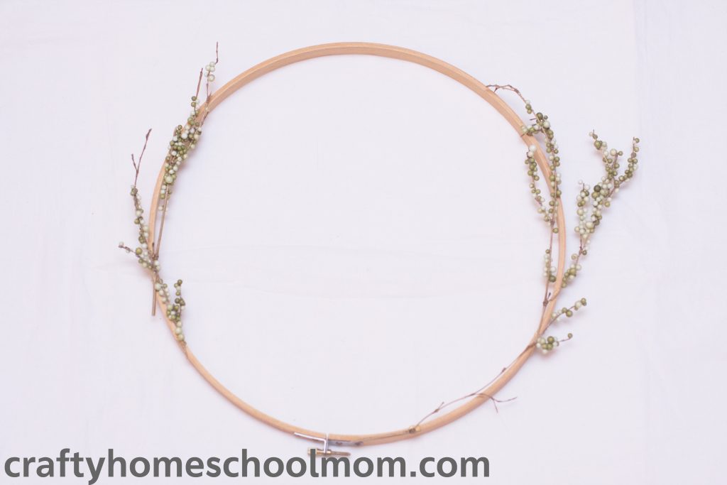Dogwood wreath tutorial. A step by step guide with lots of tips!