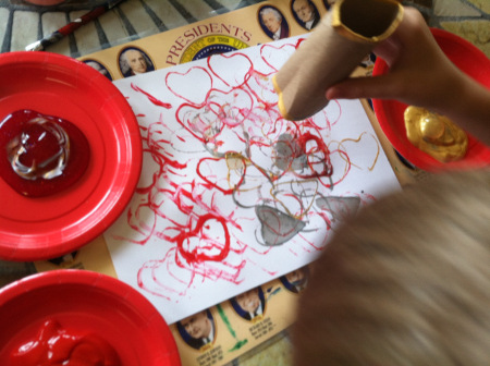 Toilet paper tube heart prints--great for homemade Valentine cards!